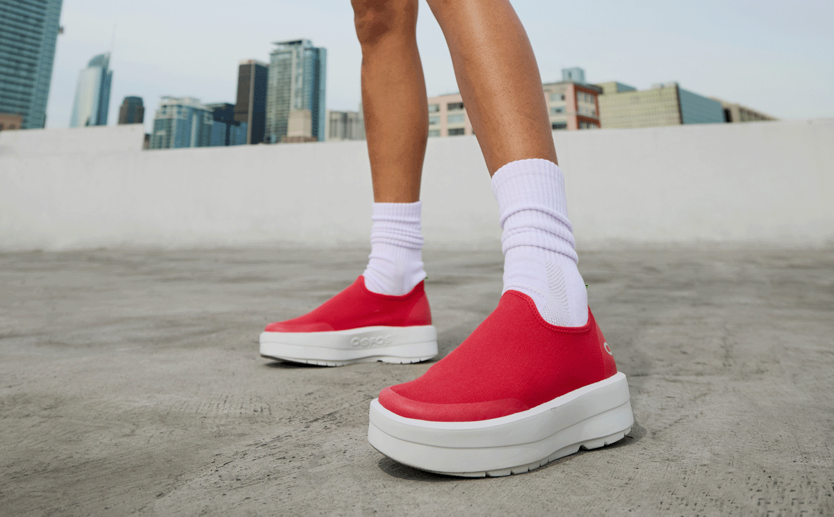 Women's OOmega eeZee Low Shoe - Neon Berry (FINAL SALE)