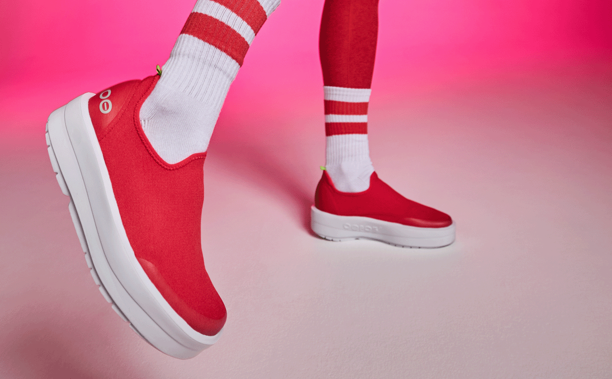 Women's OOmega eeZee Low Shoe - Neon Berry (FINAL SALE)