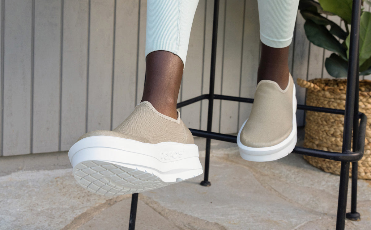 Women's OOmega eeZee Low Shoe - Nomad (FINAL SALE)